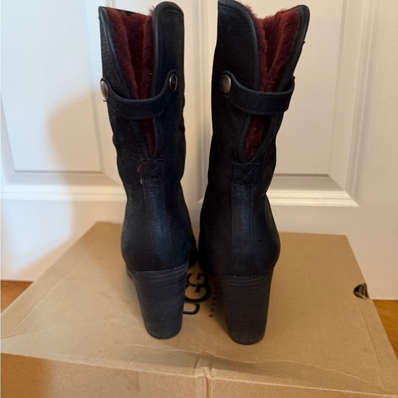 UGG Layna Women's Shearling Foldable Cuff Black Nubuck Boot 2-Wear Styles! 9 - Picture 6 of 13